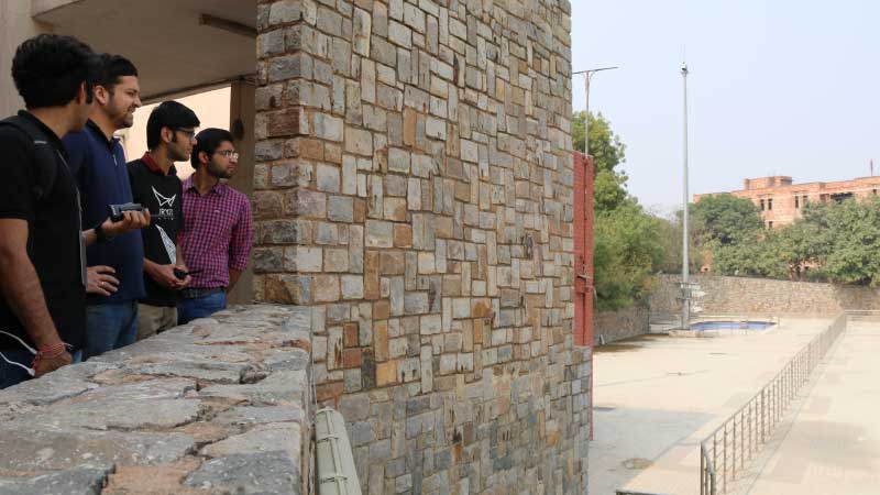 Binny Bansal visits Shivalik Hostel, IIT Delhi